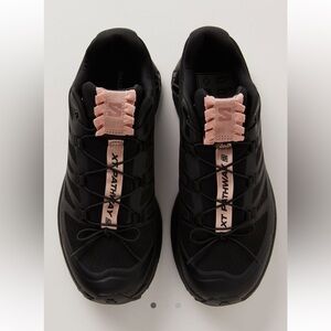 NWT Salomon XT-Pathway 2 Satin Sneaker